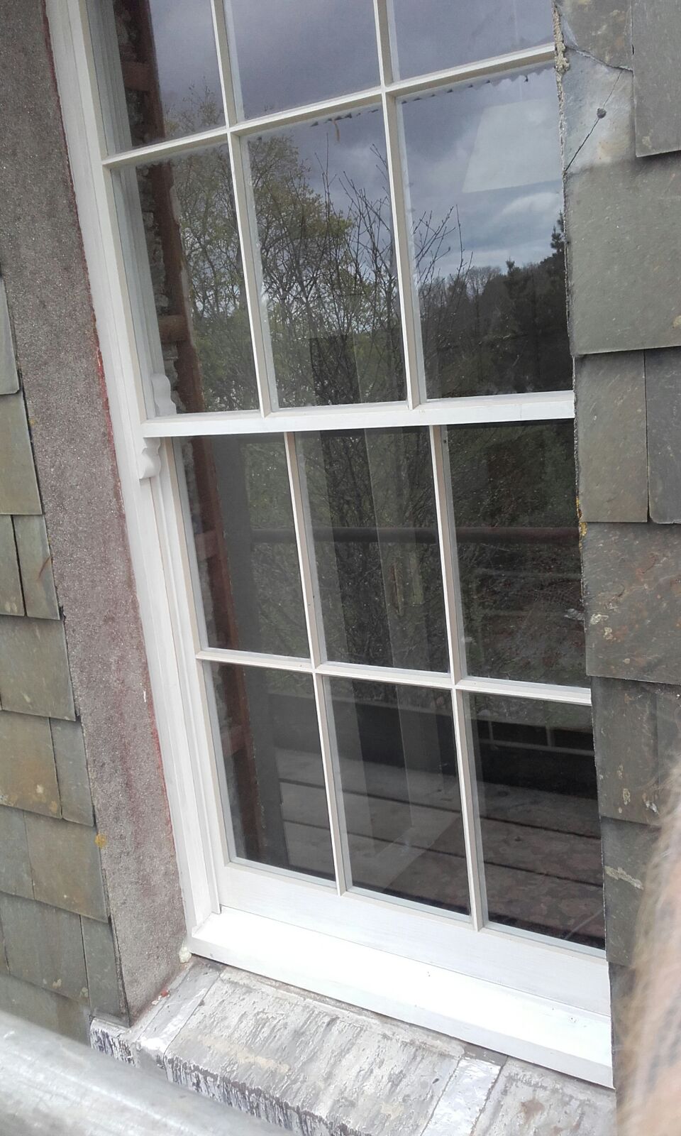 Sash window